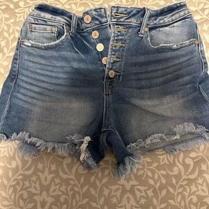 Medium zenena shorts